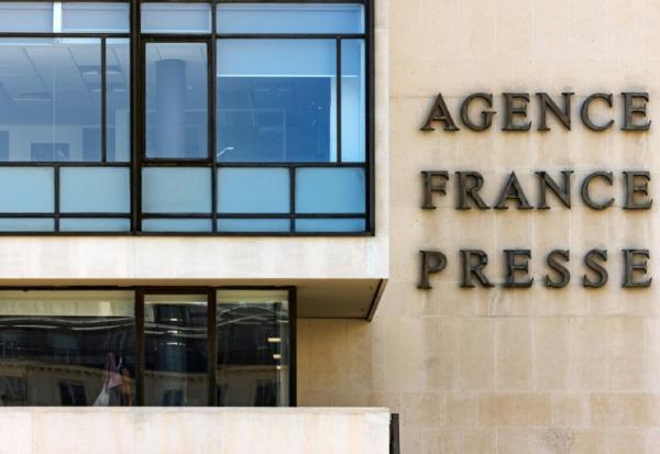 La direction de l'AFP a annoncé vendredi une réforme du système d'expatriation des journalistes de l'agence de presse mondiale d'ici 2028 pour en réduire les coûts