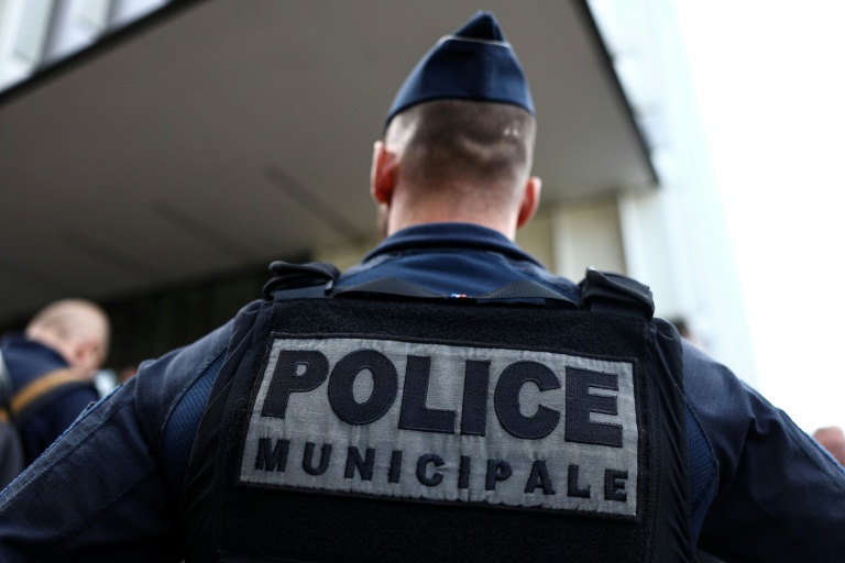 La dotation des policiers municipaux en armes à feu, une demande des agents eux-mêmes, fait de moins en moins débat