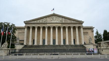 L'Assemblée nationale a de nouveau approuvé la création d'un droit à l'aide à mourir, dans le cadre de l'examen en deuxième lecture de la proposition de loi du député Olivier Falorni