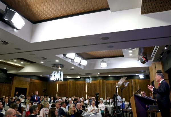 Le ministre australien de la Défense, Richard Marles, prend la parole au National Press Club de Canberra le 16 avril 2026