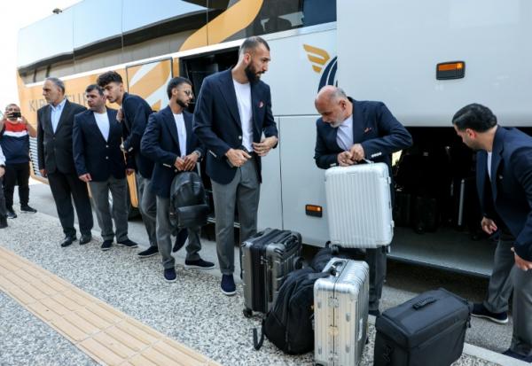L'équipe de football d'Iran arrive à l'aéroport d'Antalya, en Turquie, pour embarquer à destination du Mexique, le 6 juin 2026