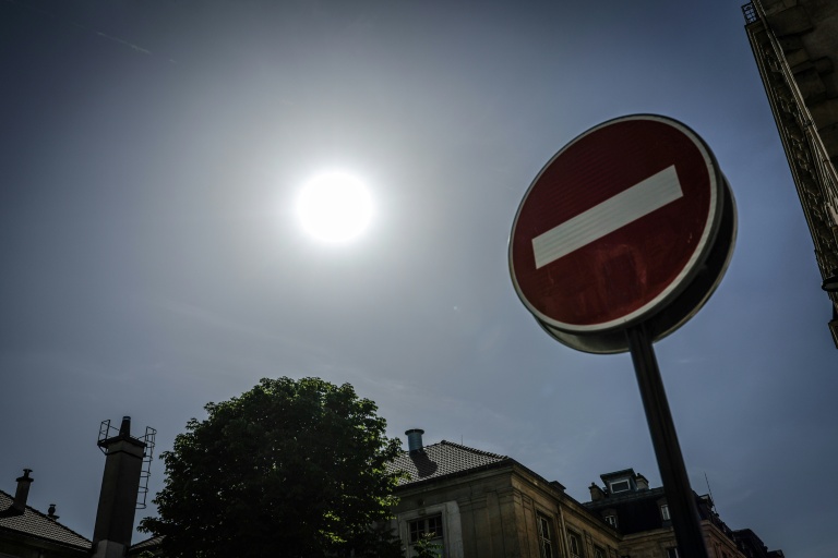 Une rue de Paris durant la vague de chaleur, le 25 mai 2026