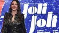 La mannequin et présentatrice de télévision française Delphine Wespiser pose lors d'une séance photo pour le film "Joli, Joli" à Paris, le 3 décembre 2024