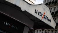 Le BHV Marais, qui affirmait encore récemment ne pas être en cessation de paiement, est en faillite et a déposé auprès de la justice lyonnaise un dossier pour être placé en redressement judiciaire, afin de "préserver l'activité et l'emploi" et "sécuriser son plan de relance", selon la direction.