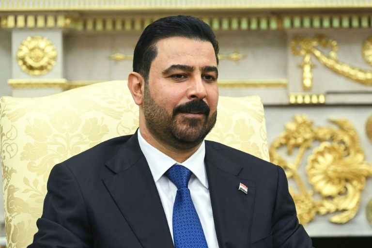 Le Premier ministre irakien Ali al-Zaidi participe à une rencontre avec le président américain Donald Trump (non visible) dans le Bureau ovale de la Maison Blanche, à Washington, le 14 juillet 2026