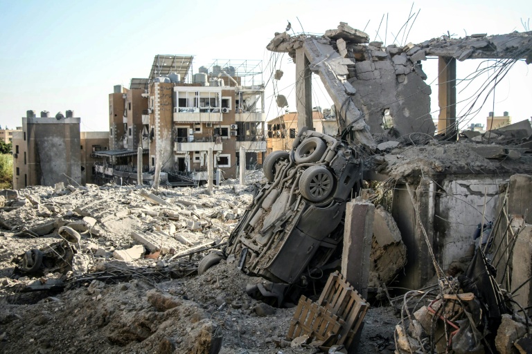 Les décombres après une frappe aérienne israélienne près de Tyre, au Liban, le 2 juin 2026