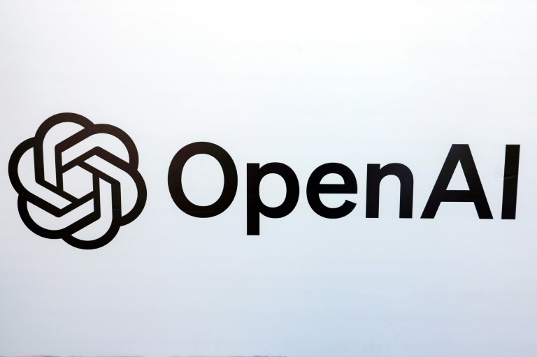 La Commission européenne enquête sur un nouvel incident révélé vendredi, impliquant des milliers d'agents d'intelligence artificielle OpenAI, qui ont désobéi à leurs instructions et pris le contrôle d'un site internet allemand en mai
