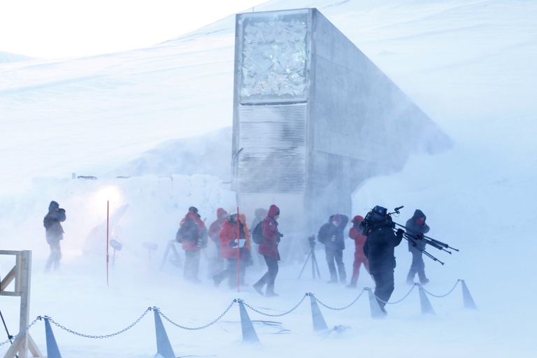 Vue de l'entrée la Réserve mondiale de semences du Svalbard, lors de son inauguration officielle, le 26 février 2008