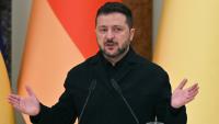 Le président ukrainien Volodymyr Zelensky lors d'une conférence de presse à Kiev le 4 octobre 2026.