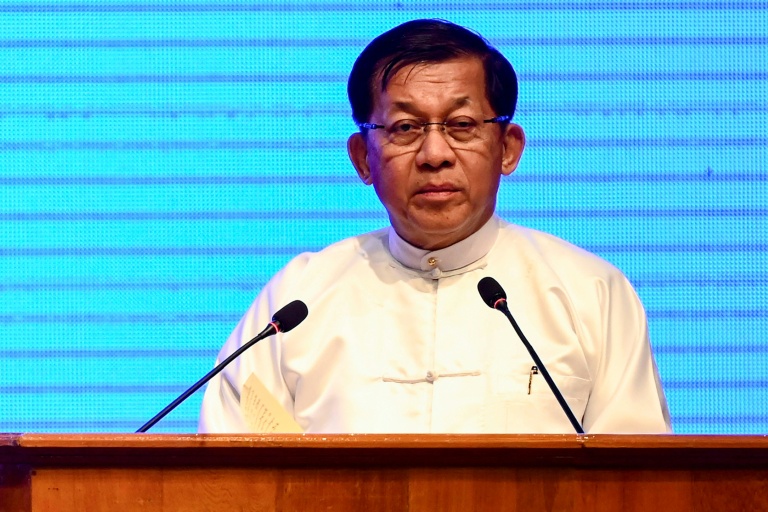 Le général birman Min Aung Hlaing prononce un discours à Naypyidaw le 15 octobre 2025