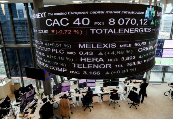 Euronext, dans le quartier d’affaires de La Défense, à l’ouest de Paris, le 9 octobre 2025.