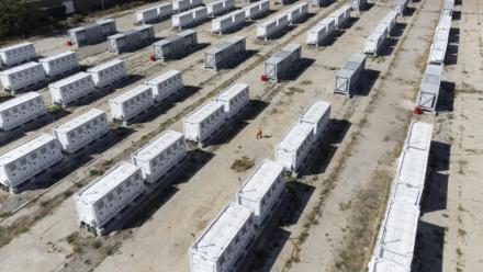 Un site de stockage de batteries près de Galabovo, en Bulgarie, le 18 septembre 2026