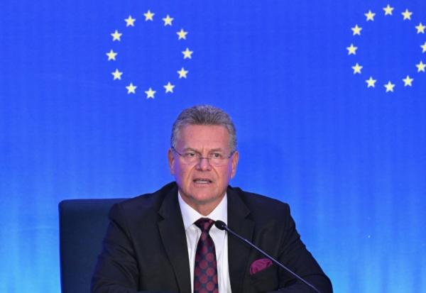 Le commissaire européen au Commerce Maros Sefcovic lors d'une conférence de presse à Pékin, le 9 octobre 2026