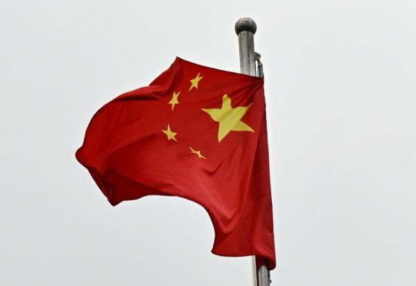 Un drapeau chinois flotte à Pékin, en Chine, le 4 mars 2026