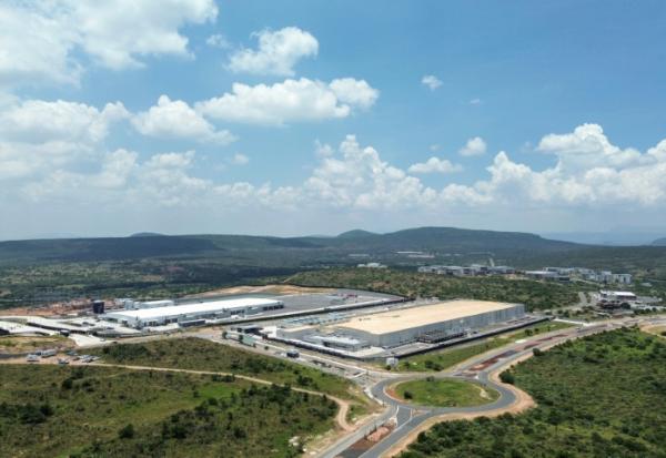 Vue aérienne d’un des centres de données de Microsoft à Colón, dans l'État de Querétaro,  le 30 juillet 2026 au Mexique