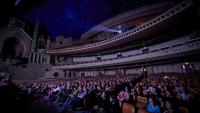 Des spectateurs au cinéma le Grand Rex à Paris le 12 mai 2025
