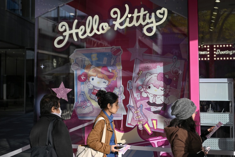 Des acheteurs font la queue devant un magasin Hello Kittyà Pékin, le 29 octobre 2026