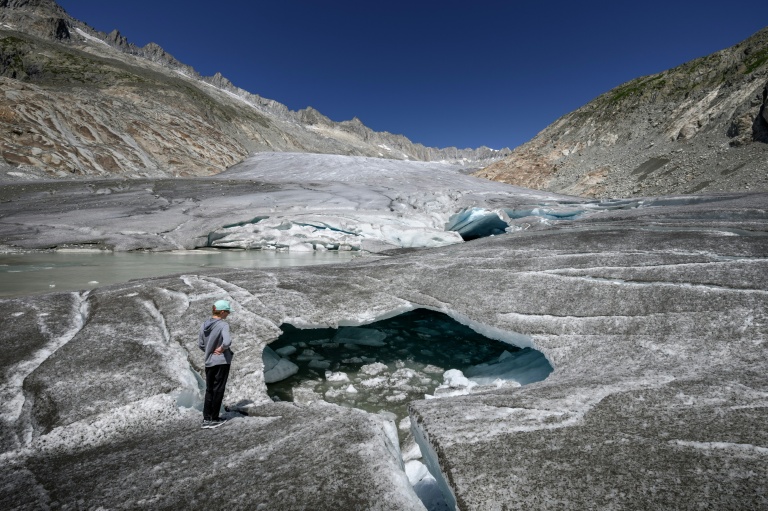 Le bas du glacier du Rhône à Gletsch (Suisse), le 24 juillet 2026