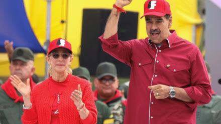 Le président Nicolas Maduro et son épouse Cilia Flores, à Caracas, le 4 février 2025 au Venezuela