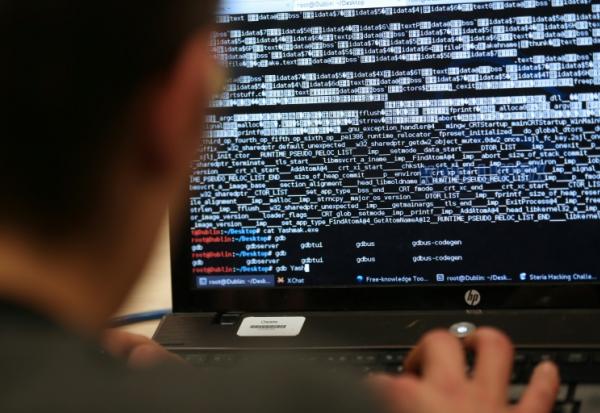 A 18 ans, il est suspecté d'être l'un des hackers derrière le retentissant piratage du fisc