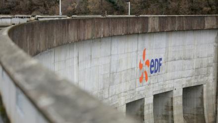 Vue du barrage hydroélectrique de Vouglans, dans l'est de la France, le 12 février 2026