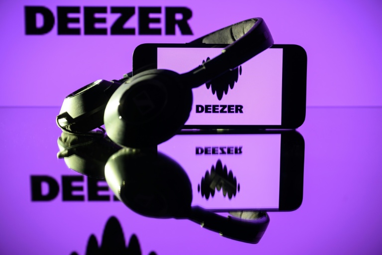 Différencier une musique 100% générée par l'intelligence artificielle d'une musique créée par des humains devient presque impossible pour un auditeur, selon un sondage Ipsos pour la plateforme de streaming Deezer