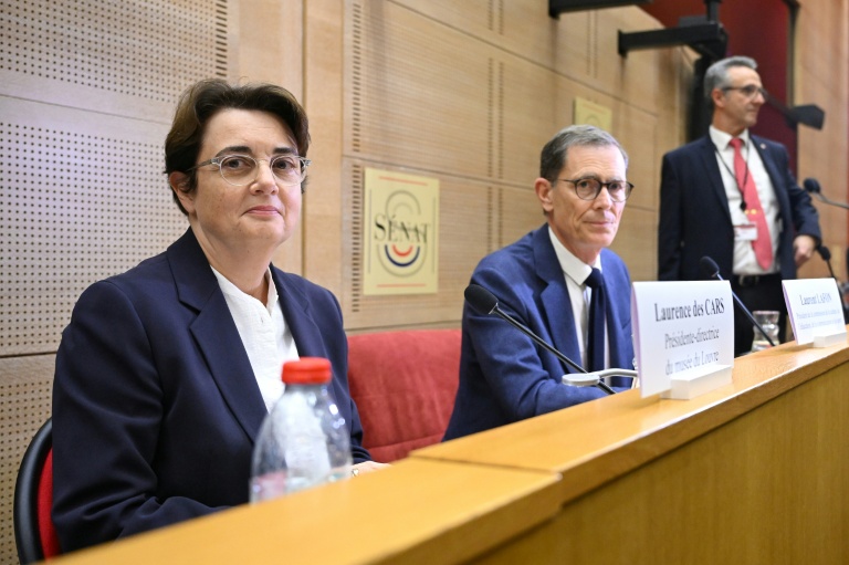 La présidente-directrice du Louvre Laurence des Cars lors de son audition devant la commission de la Culture au Sénat, Paris, le 22 octobre 2025