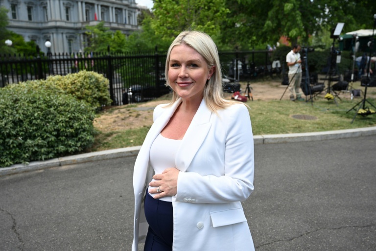 La porte-parole de la Maison Blanche, Karoline Leavitt, enceinte de son deuxième enfant, le 24 avril 2026 à Washington