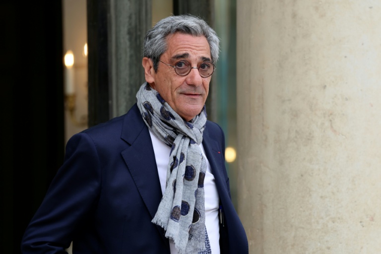 Le ministre des PME Serge Papin à la sortie de l'Elysée, le 15 avril 2026 à Paris 