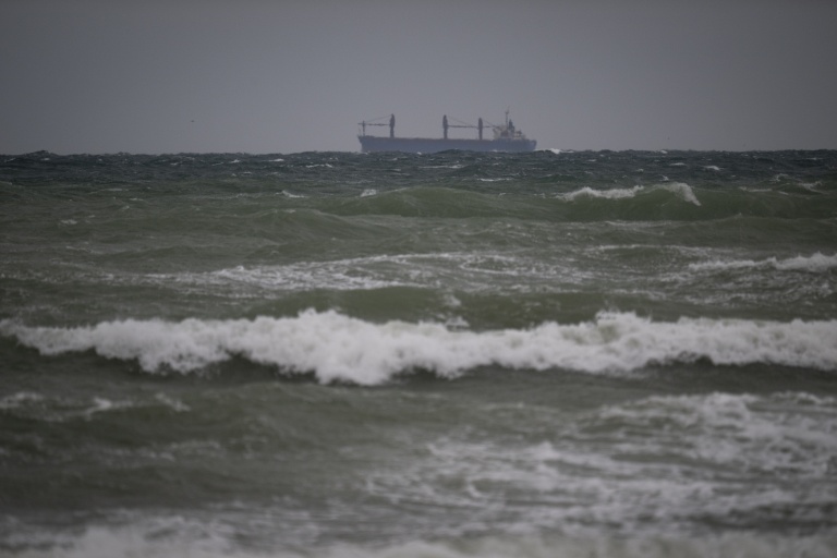 Un cargo naigue dans la mer Noire, à Krapets, au nord-est de la Bulgarie le 14 octobre 2026