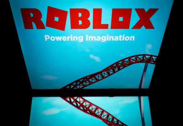 Children using Roblox are 'tricked out of intimate photos', Russia alleges