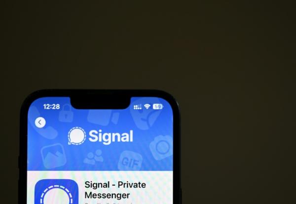 Berlin a attribué samedi à la Russie les attaques répétées de la messagerie Signal, après que plusieurs responsables politiques allemands, mais aussi des diplomates, militaires et journalistes ont vu leurs communications piratées depuis février