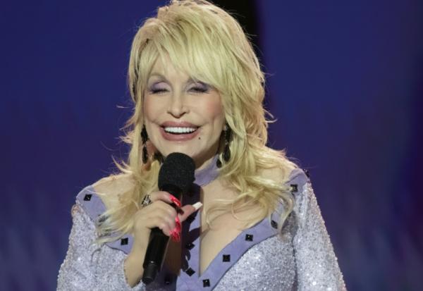 La chanteuse américaine Dolly Parton à Frisco, au Texas, le 11 mai 2023