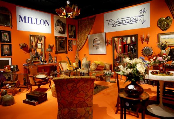 Exposition d'effets personnels ayant appartenu à Brigitte Bardot, à l'hôtel Drouot à Paris, le 15 septembre 2026, en amont de la vente aux enchères de ses souvenirs et de ses vêtements organisée le 21 septembre 2026