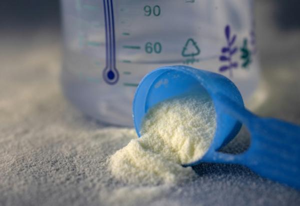 Du lait infantile en poudre le 29 janvier 2026 à Quimper