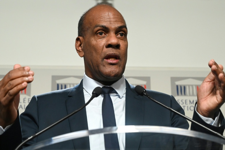 Serge Letchimy, alors député socialiste français, lors d'une conférence de presse à Paris, le 26 novembre 2019