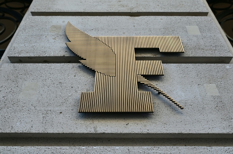 Photo du logo du journal Le Figaro, à son siège parisien, le 24 octobre 2023