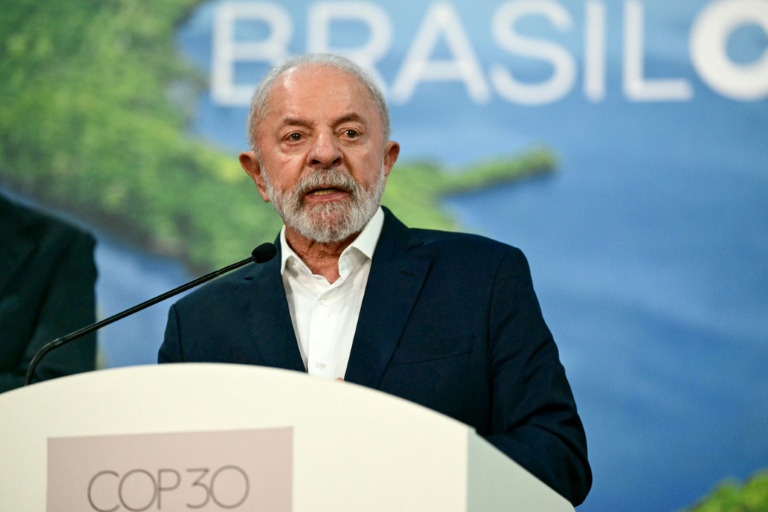 Le président brésilien Luiz Inacio Lula da Silva s'exprime lors de la COP30, le 19 novembre 2025 à Belem, au Brésil