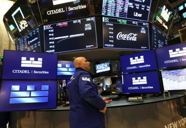 Un opérateur à la Bourse de New York le 7 août 2025