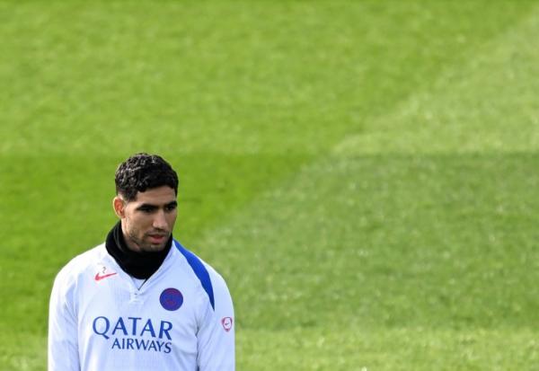 Le défenseur marocain Achraf Hakimi lors d'une séance d'entraînement au Campus Paris Saint-Germain à Poissy, le 24 février 2026