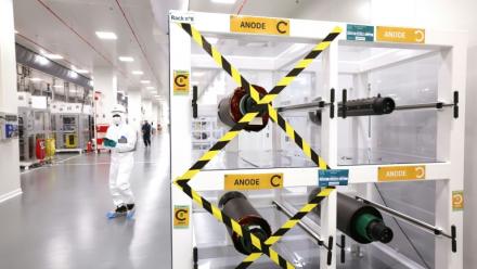 Dans l'usine de Verkor à Bourbourg, le 11 décembre 2025