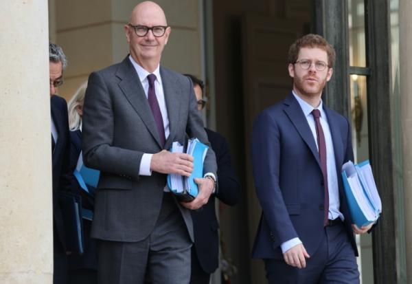 Le ministre de l'Economie Roland Lescure et le ministre des Comptes publics David Amiel, à Paris le 1er octobre 2026