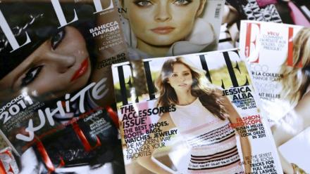 Des exemplaires du magazine Elle, le 4 janvier 2011