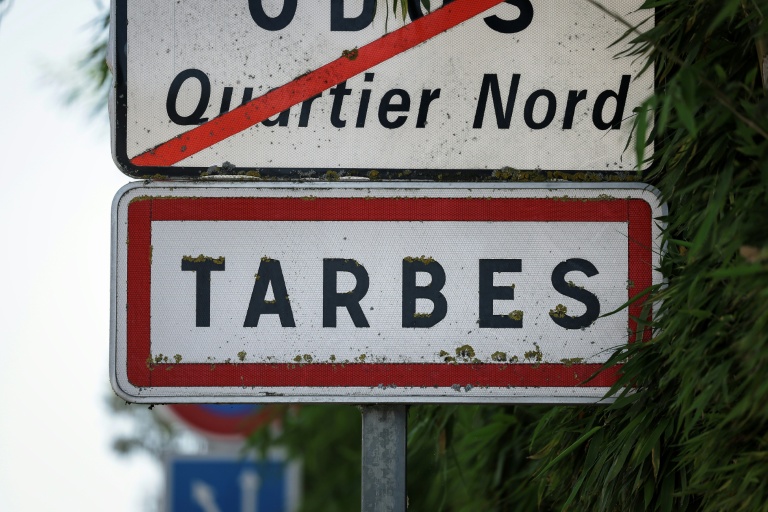 Le maire de Tarbes, Gérard Trémège (LR), a nié lundi avoir organisé un 