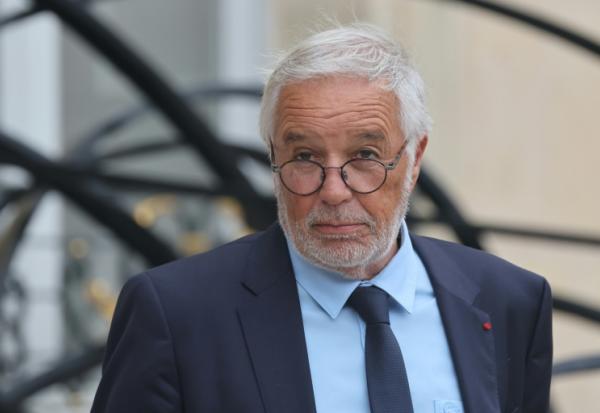 Le ministre sortant de l'Aménagement du territoire et de la Décentralisation, François Rebsamen à la sortie de l'Elysée, le 3 septembre 2025 à Paris