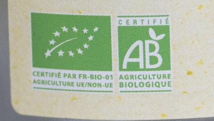 Le nombre de producteurs engagés en agriculture biologique a baissé pour la première fois en 2025, selon les premières estimations de l'Agence Bio, quand la consommation a nettement rebondi