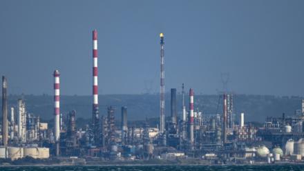 La raffinerie de pétrole Lavera à Port-de-Bouc, près de Martigues, le 25 mars 2026 dans le sud de la France