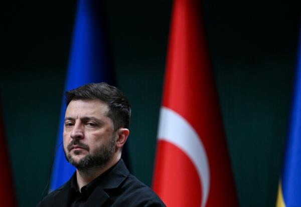 Volodymyr Zelensky en conférence de presse au cours d'une visite en Turquie, à Ankara, le 19 novembre 2025