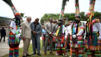 Le roi Charles III avec des danseurs de gombey aux Bermudes, le1er mai 2026