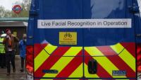 Un van de la police londonienne avec des caméras de reconnaissance faciale en temps réel déployé dans les rues de Londres lors du couronnement du roi Charles III le 6 mai 2023